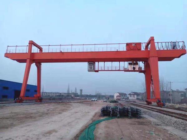 雙主梁門(mén)式起重機
